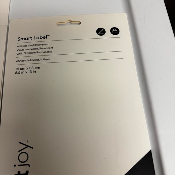 Cricut Joy™ Smart Label™ Writable Vinyl 4ct Packs 1-Permanent 3-Removable - Picture 2 of 5